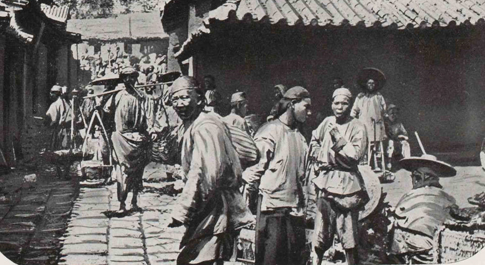 滇越铁路.Le Chemin de fer du Yunnan.2册.法国铁路公司编.法国巴黎出版.1910年