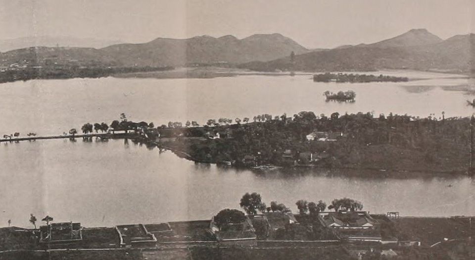 在华五十年.Half a Century in China.Recollections and Observations.By Arthur Evans Moule.插图照片.1911年