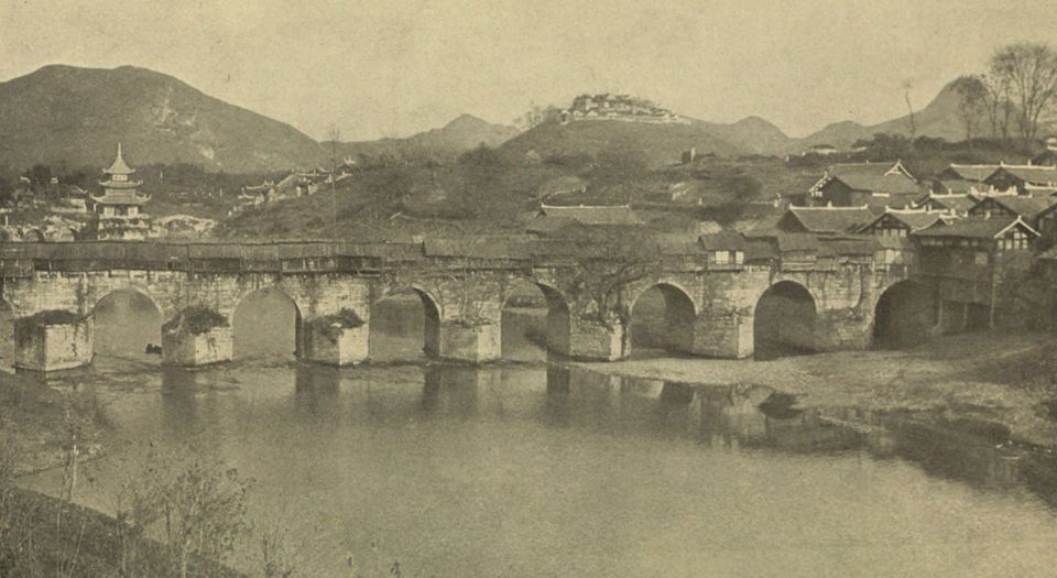 中国十八省府.Eighteen Capitals of China.By William Edgar Gei.插图照片.英文版.1911年