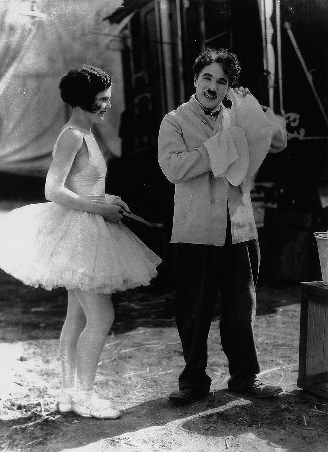 1928.大马戏团.默片 黑白 中字 高清 美国喜剧爱情 豆瓣9.2 The.Circus.BluRay.720p.x264.AC3-CnSCG