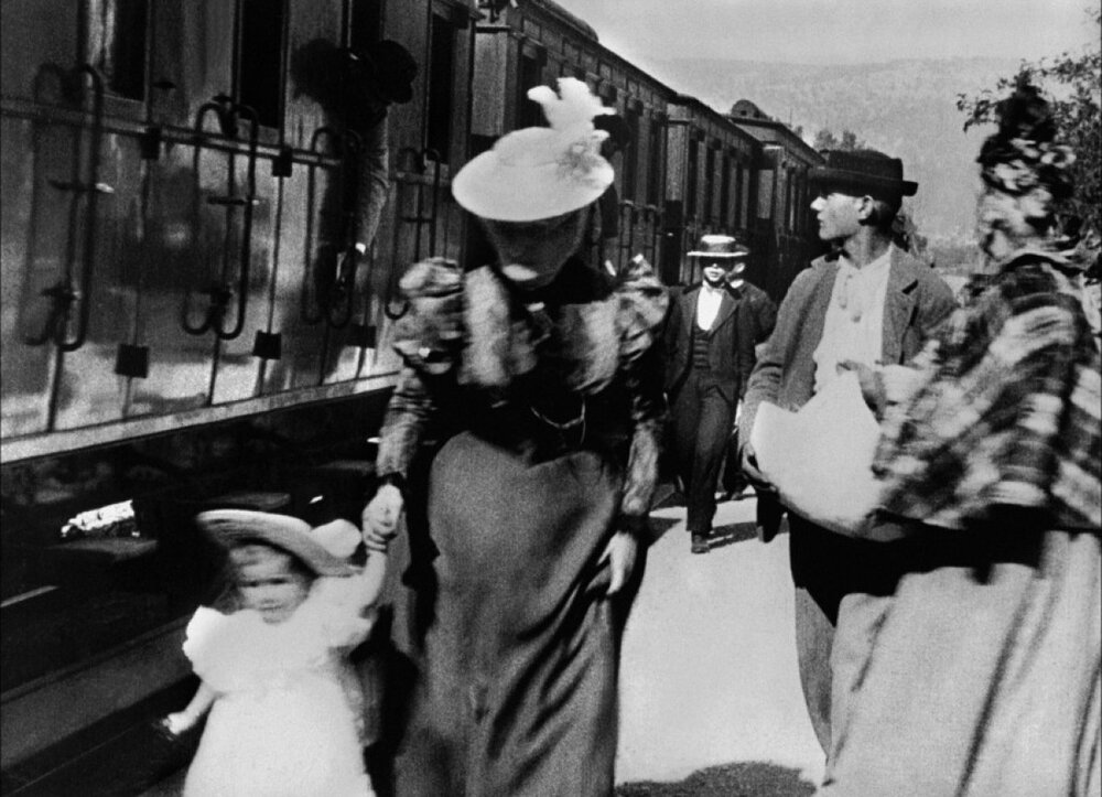 1896.火车到站 黑白 默片 高清 法国纪录短片 豆瓣9.4 Arrival of a Train at La Ciotat