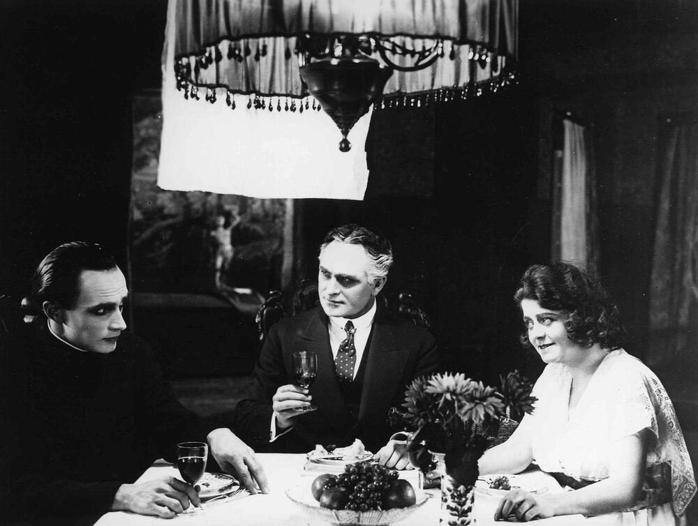 1921.夜中行 默片 黑白 标清 德国剧情 豆瓣6.4 Der Gang in die Nacht