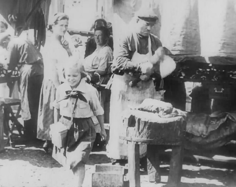 1924.电影眼睛 默片 黑白 苏联纪录片 标清 豆瓣8.1 Kinoglaz.