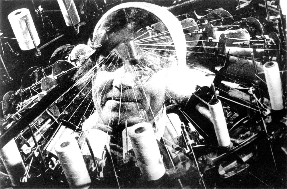 1929.持摄影机的人 默片 黑白 清晰 苏联纪录片 豆瓣9.1 Man with a Movie Camera - .