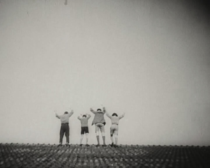 1933.操行零分 黑白 中字 高清 法国喜剧短片 豆瓣8.1 Zero.for.Conduct.BD.CC.2Audio.MiniSD-TLF