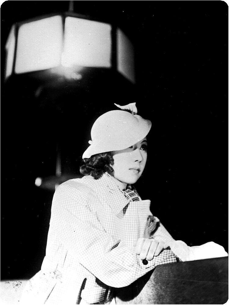 1936.浪华悲歌 黑白 中字 标清 日本 豆瓣7.2 Osaka.Elegy.480p