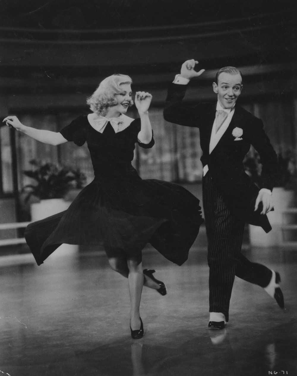 1936.摇摆乐时代 黑白 中字 美国喜剧歌舞 高清 豆瓣7.5 Swing.Time.D9.MiniSD-TLF