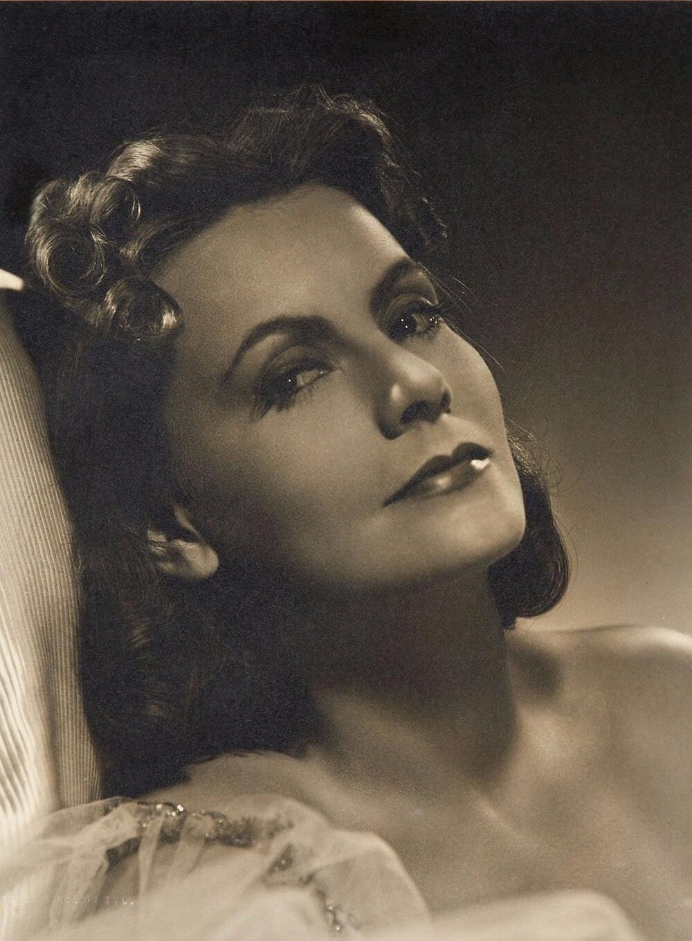1939.妮诺契卡 黑白 中字 美国喜剧爱情 高清 豆瓣7.7 Ninotchka.BD.MiniSD-TLF