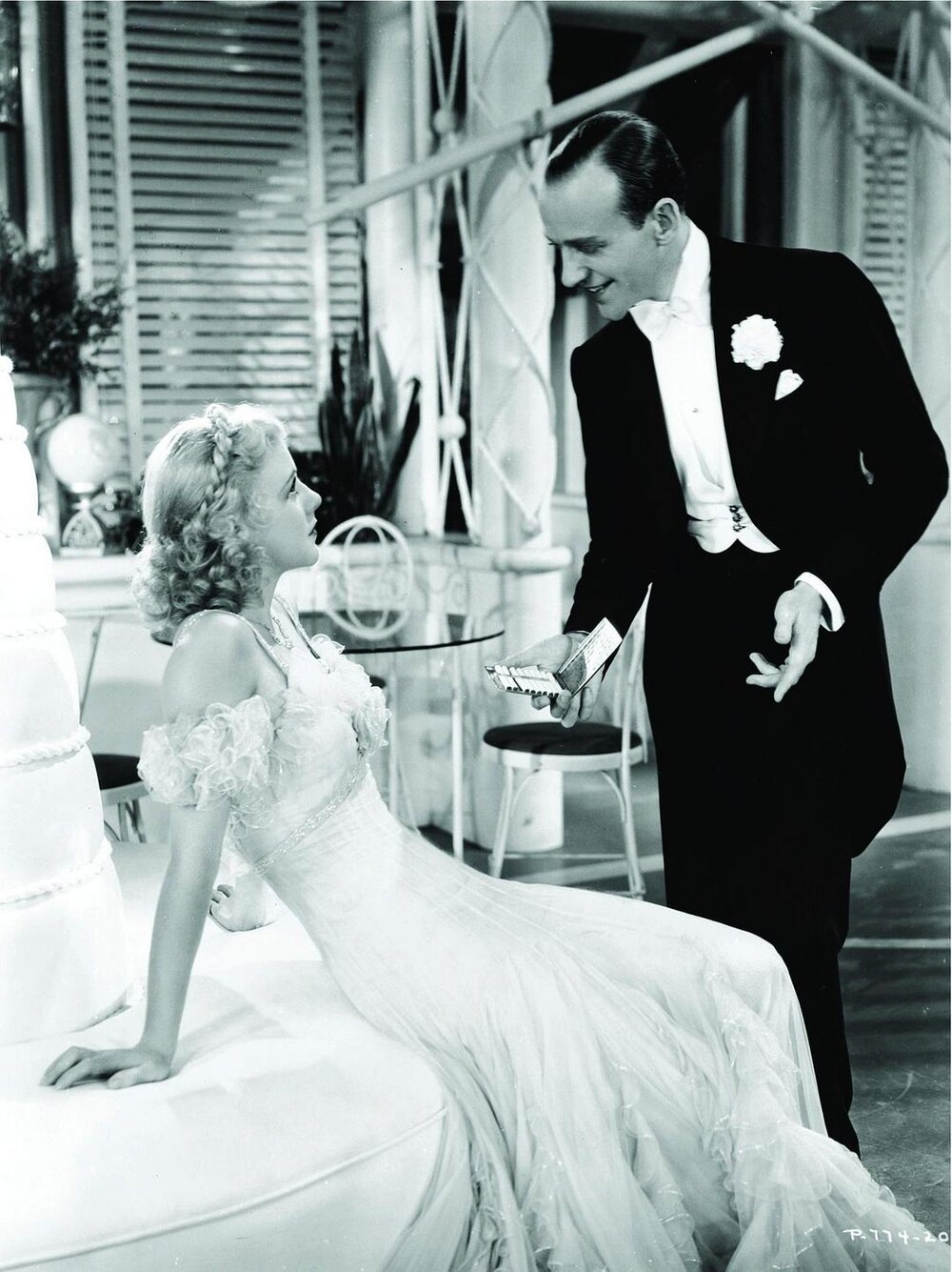 1934.柳暗花明 黑白中字 清晰 美国喜剧歌舞 豆瓣7.3 the.gay.divorcee.DVDRip.XviD-DIMENSION