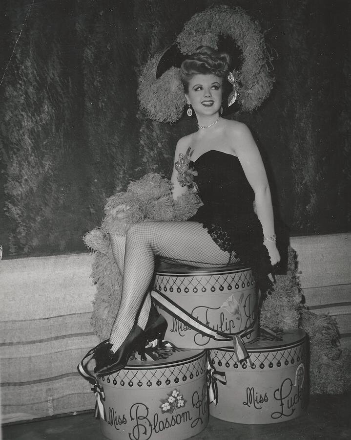 1946.哈维姑娘 彩色中字 清晰 美国喜剧歌舞西部 豆瓣7.6 Harvey Girls