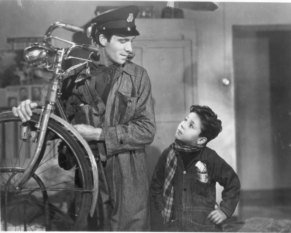 1948.偷自行车的人 黑白 中字 国意双语 高清 意大利犯罪 豆瓣9.1 Ladri.di.Biciclette.BluRay.720p.x264.AC3.2Audios-CMCT