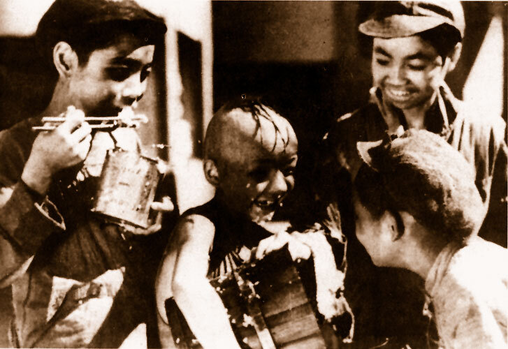 1949.三毛流浪记 AI彩色修复 高清有水印 喜剧 豆瓣8.3 赵明导演