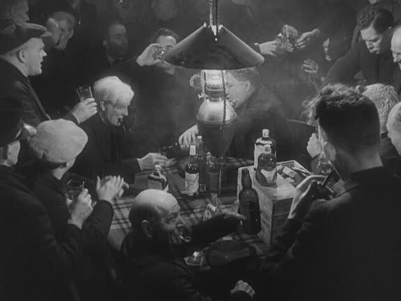1949.荒岛酒池 黑白无字 英国喜剧 高清 豆瓣6.9 Whisky.Galore.DVDRip.XviD