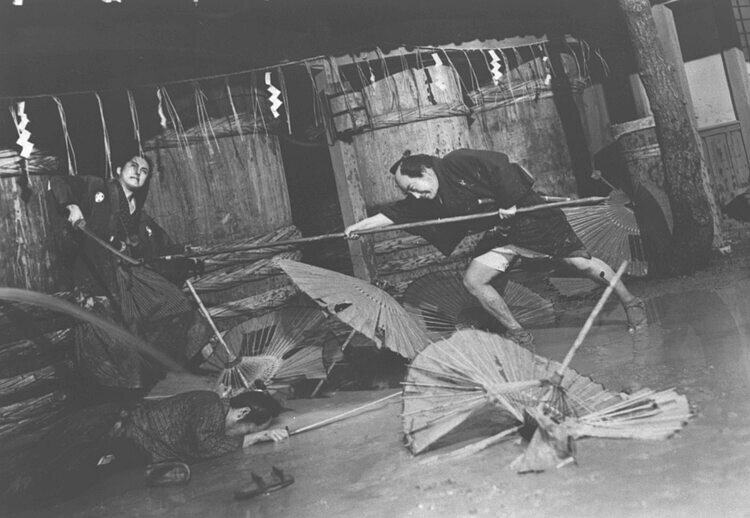1955.血枪富士.黑白中字 高清 日本冒险 豆瓣7.6 Chiyari Fuji.DVDRIP.X264.AC3