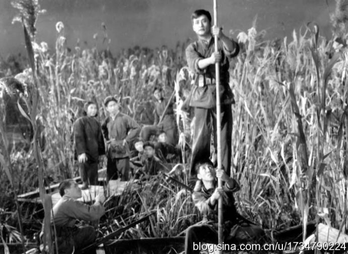 1955.湖上的斗争 黑白高清.上影战争片 豆瓣无分
