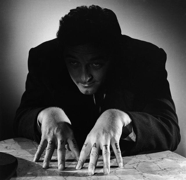 1955.猎人之夜 黑白 中字 高清 美国犯罪惊悚 豆瓣8.0 The.Night.Of.The.Hunter.720p.BluRay.x264.AC3-CMCT