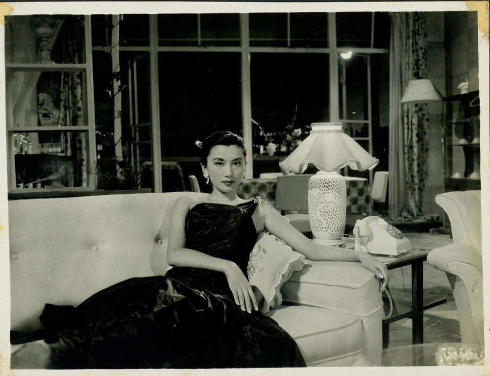 1956.日出 黑白 中字 标清 香港 夏梦