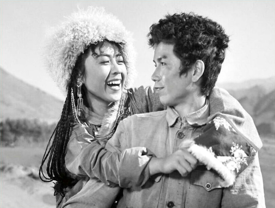 1957.暴风中的雄鹰 黑白 清晰版 长影