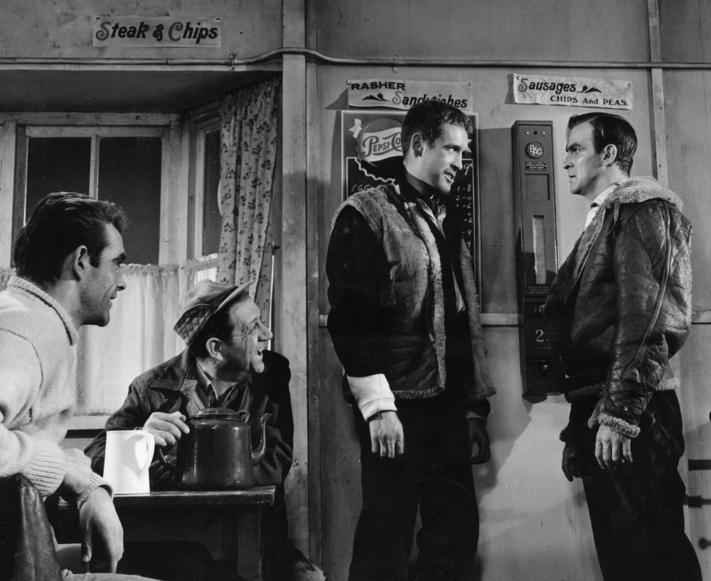 1957.地狱司机 黑白 中字 高清 英国犯罪惊悚 豆瓣7.7 Hell.Drivers.1080p.BRRip.x264