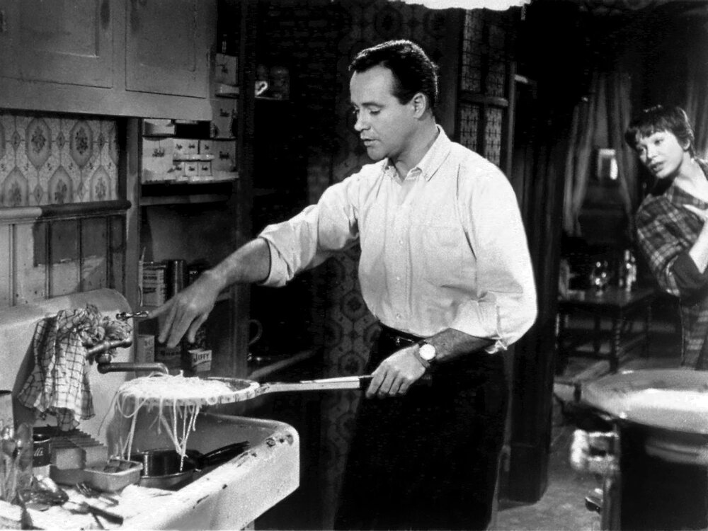 1960.桃色公寓 黑白 中字 美国喜剧爱情 高清 豆瓣8.8 The.Apartment.BluRay.720p.x264.AC3-WOFEI
