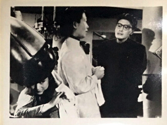 1962.女理发师 黑白高清.上影喜剧片 豆瓣7.9