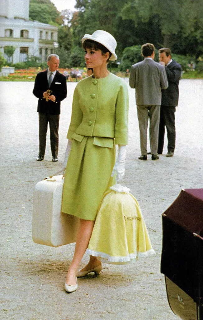 1964.巴黎假期 奥黛丽·赫本系列12 Paris-When.It.Sizzles.1964.DVDRip.X264.AAC.HALFCD-NORM.Christian