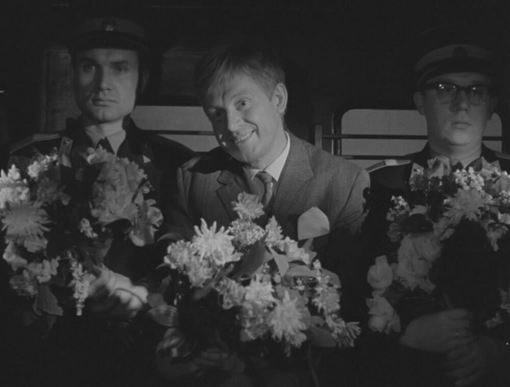 1966.看好你的车.黑白 中字 苏联喜剧犯罪爱情 高清 豆瓣7.9 Beregis.avtomobilya.HR-HDTV.AC3.790X576.x264.V2