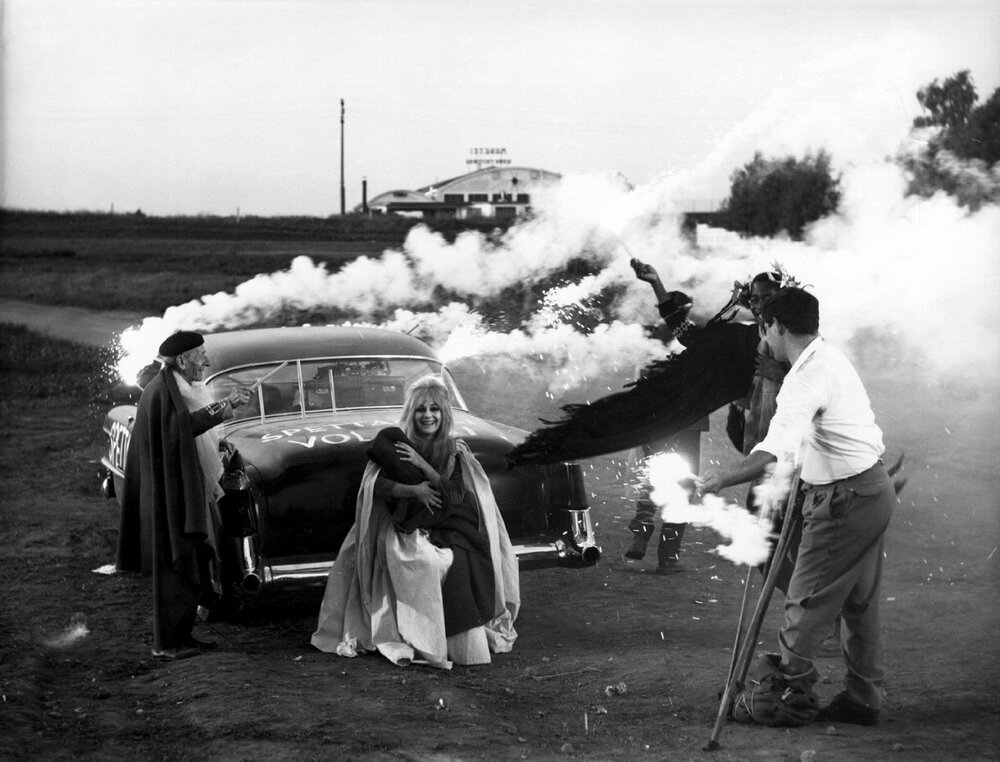 1966.大鸟和小鸟 黑白  意大利喜剧奇幻 高清 豆瓣7.8.Uccellacci e Uccellini.720p.BluRay.AVC