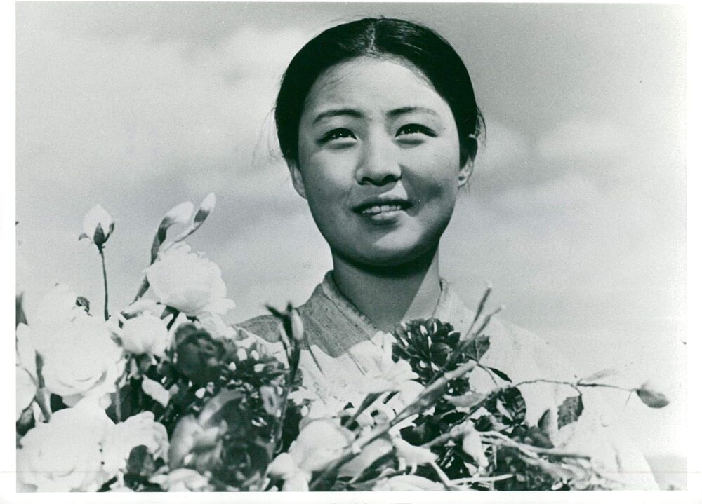 1972.卖花姑娘. 彩色 国语 标清 朝鲜剧情 豆瓣7.2 DVDRip.720x284.x264.ac3