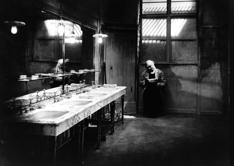 1924.最卑贱的人 默片中字 黑白 标清 德国剧情 豆瓣8.7 Der.Letzte.Mann.D9.MiniSD-TLF
