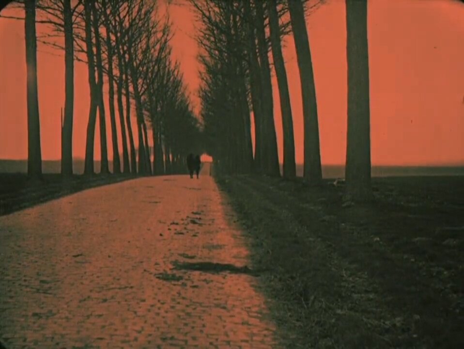 1926.迈尼蒙坦特. 默片 黑白 高清 法国短片  豆瓣8.3 Ménilmontant.Dmitri.Karsanoff