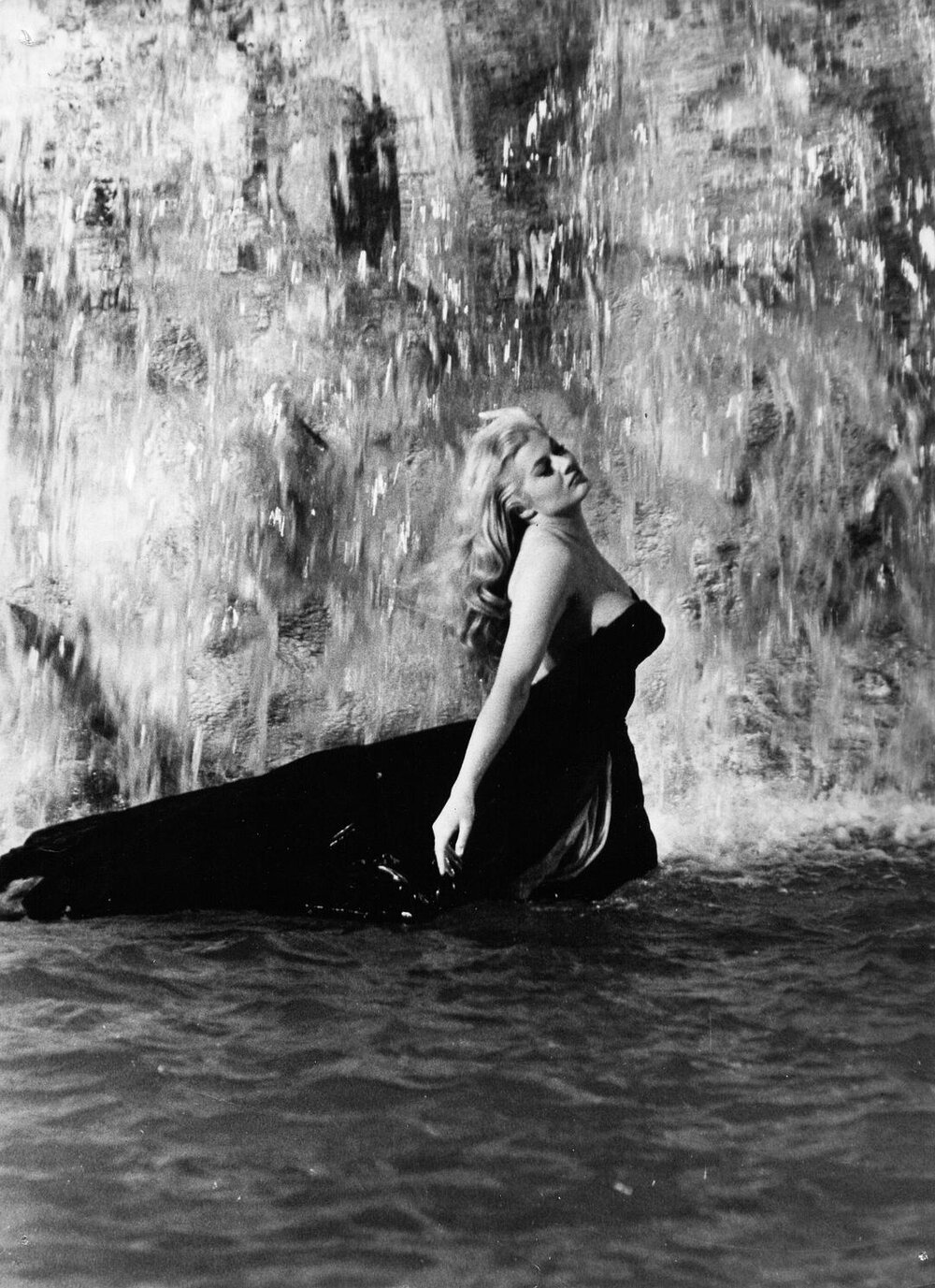 1960.甜蜜的生活 黑白 中字 意法喜剧 高清 豆瓣8.6.La.Dolce.Vita.CC.BluRay.720p.x264