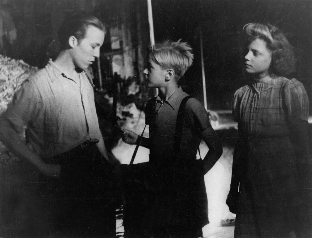 1948.战争三部曲3 德意志零年 黑白 中字 意法德战争 高清 豆瓣8.4 Germania.Anno.Zero.D9.MiniSD-TLF