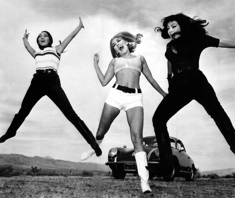 1965.小野猫公路历险记 黑白 无字 美国喜剧犯罪 高清 豆瓣6.2 Faster,Pussycat! Kill! Kill! - Russ Meyer XviD ITA