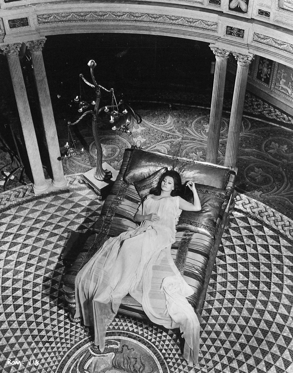 1964.罗马帝国沦亡录 美国剧情历史 豆瓣7.3 The.Fall.of.the.Roman.Empire.1080p.BluRay.H264.AAC-RARBG
