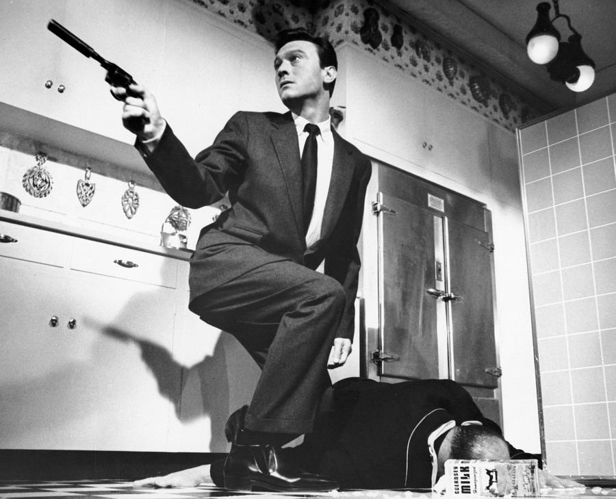 1962.满洲候选人 黑白中字 高清 美国惊悚 豆瓣7.3 The.Manchurian.Candidate.BluRay.720p.x264.AC3-CMCT