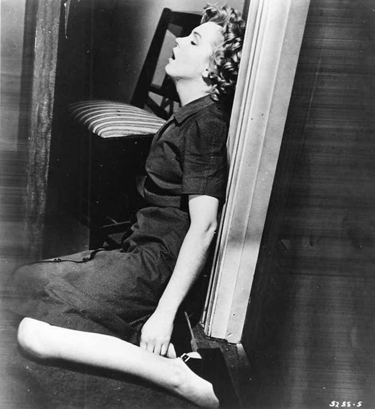 1952.无需敲门 黑白无字 美国惊悚 高清 豆瓣7.3 Dont.Bother.to.Knock.DVDRip.XviD.AC3-SouthSide