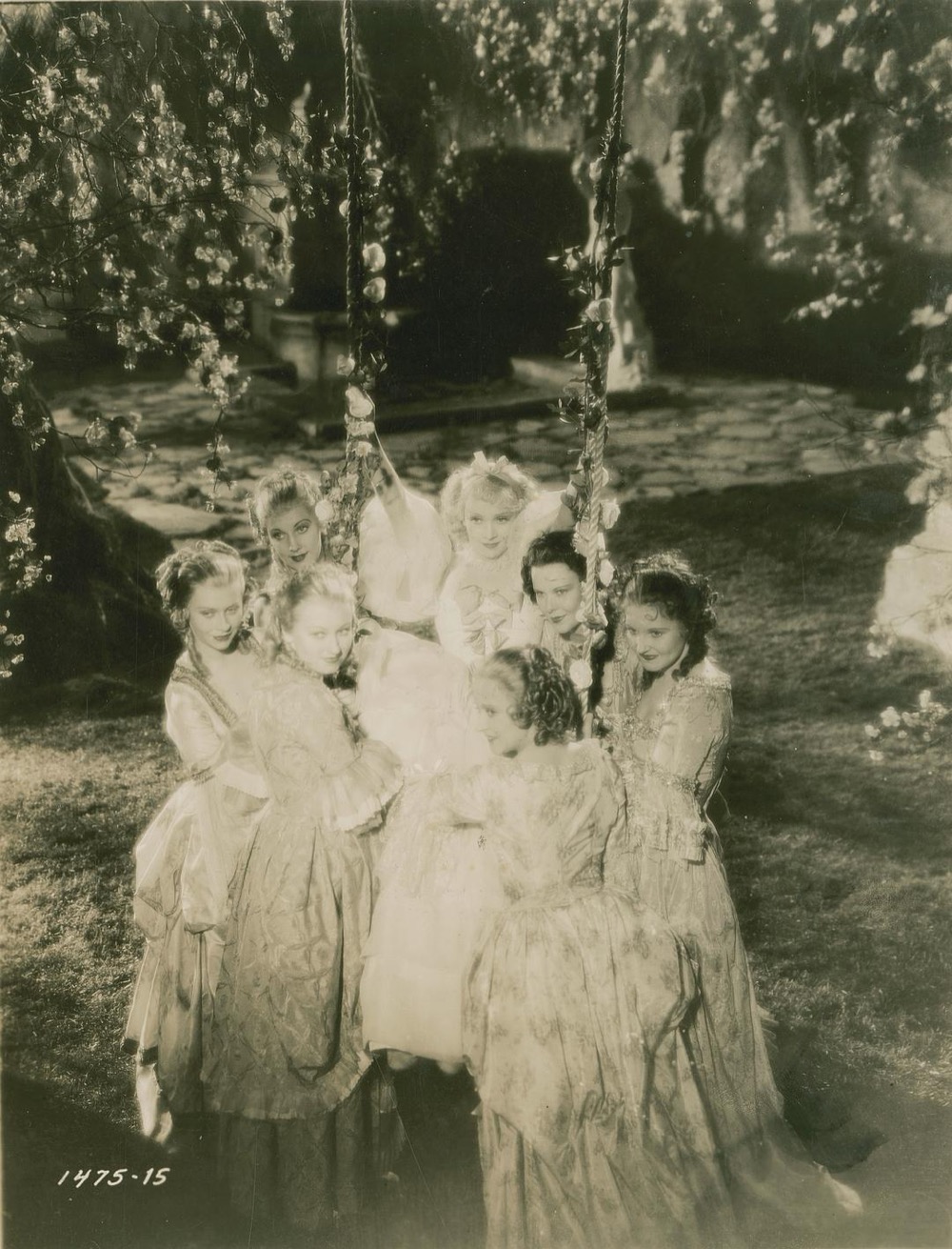 1934.放荡的女皇 黑白 中字 美国爱情 高清 豆瓣7.2 The.Scarlet.Empress.D9.MiniSD-TLF