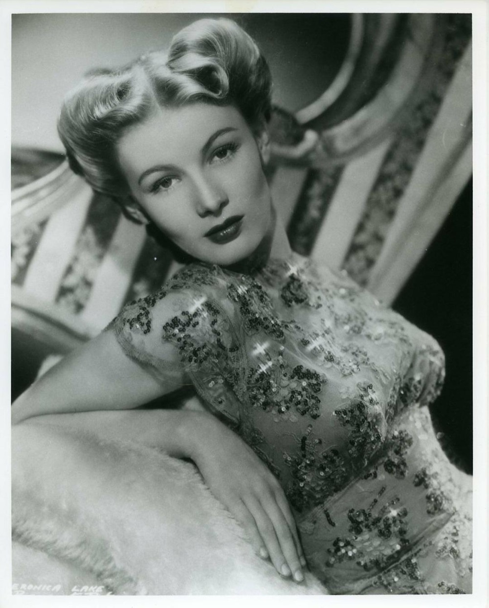 1942.最爱金发女郎 黑白无字 美国喜剧 高清 豆瓣无分 My Favorite Blonde